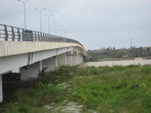 Sự bình yên của cây cầu Tuyên Sơn Đà Nẵng trên dòng sông Hàn